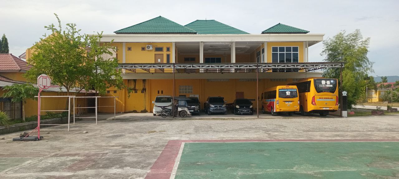 Kantor Yayasan dan Wisma Bina Mandiri