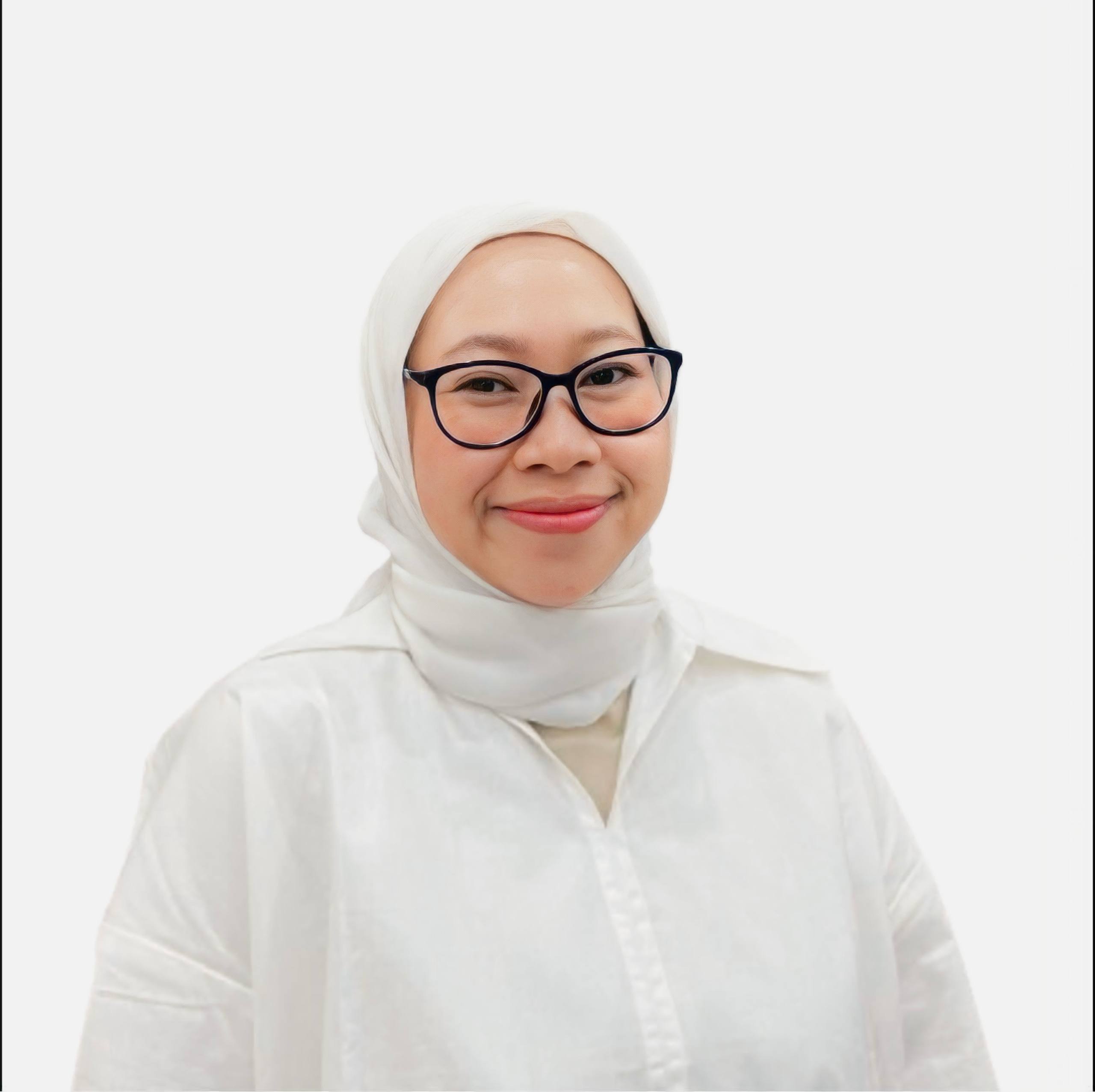 Rini Asriasni, S.Hum., M.Si