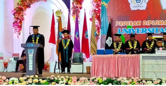 Orasi Dihadapan Ratusan Wisudawan UBMG, Prof Akmal: Teknologi Boleh Melesat, Tapi Integritas Tidak Boleh Tertinggal