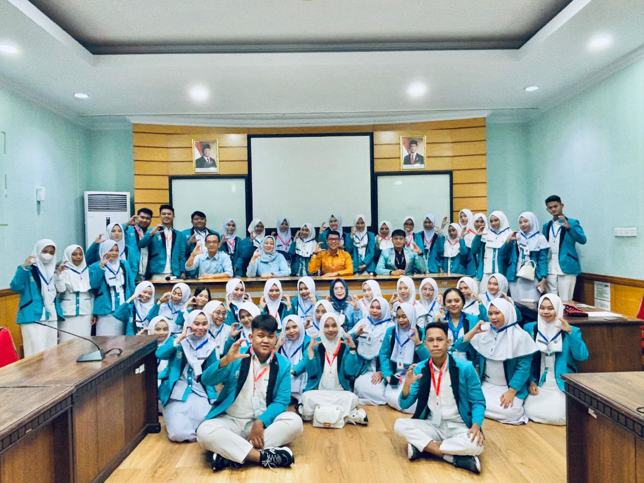 Mahasiswa D3 Analis Kesehatan Praktek di BBLKM Makassar, Laboratorium Canggih Milik Kemenkes RI Berusia Hampir 1 Abad