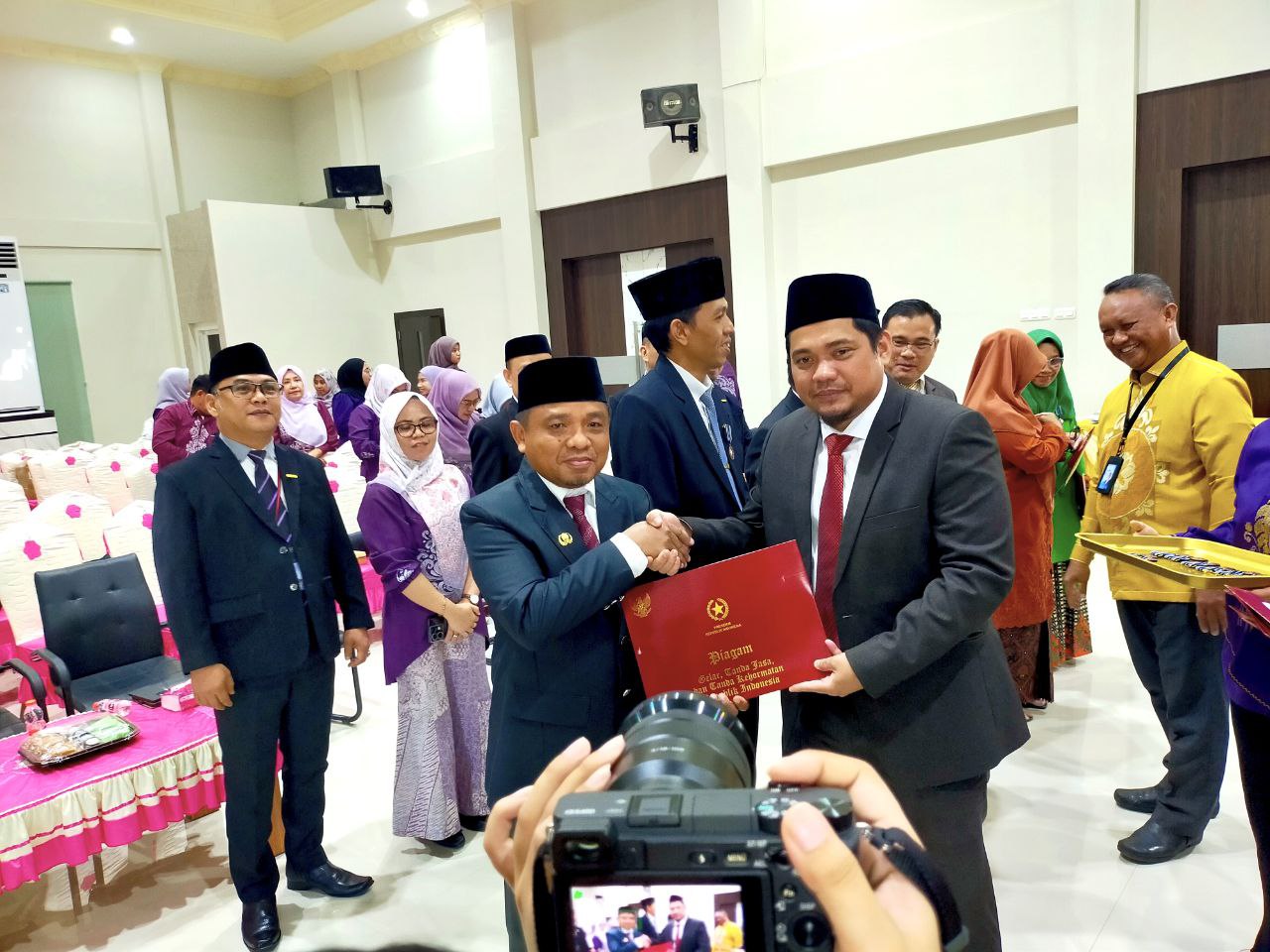 Dr. Azis Rachman Mendapat Anugerah Satyalancana Karya Satya, Bukti Dedikasi dan Pengabdian untuk Pendidikan Tinggi