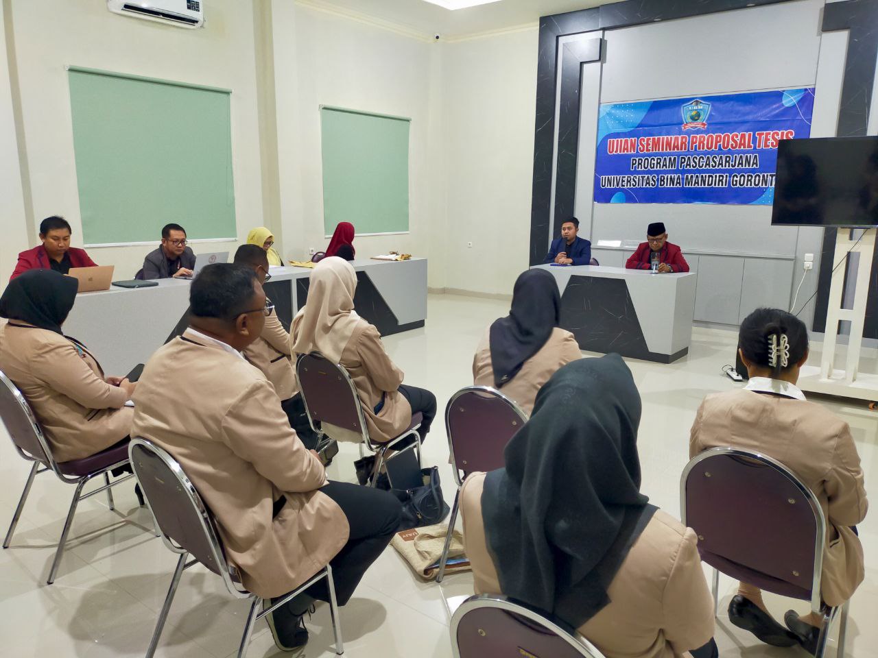 14 Mahasiswa Prodi S2 Manajemen PPs  Angkatan ke-2 dan Prodi S1 Manajemen UBM Gorontalo, Ikuti Ujian Seminar Proposal Tesis dan Proposal Skripsi