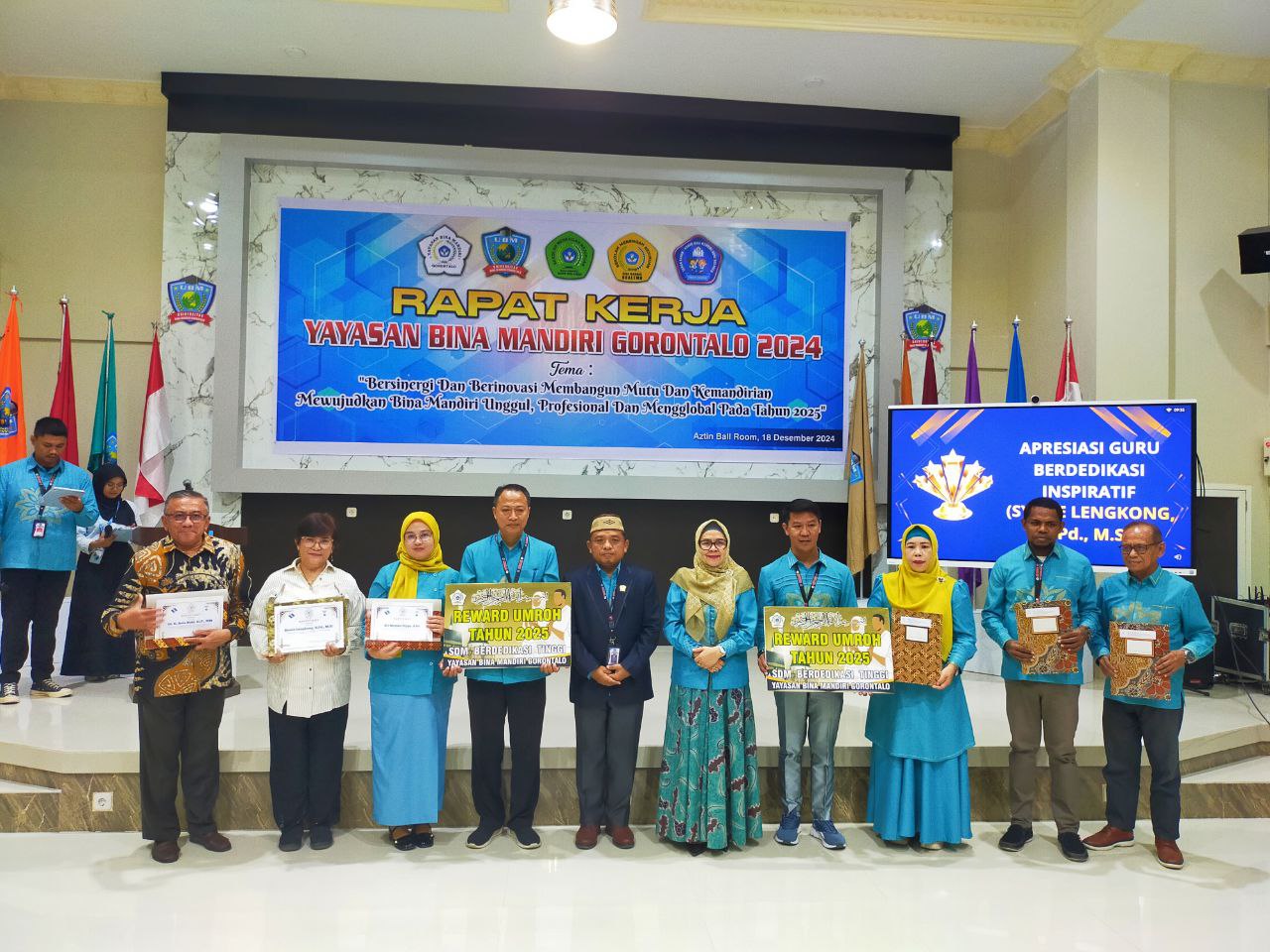 Ketua YBMG Beri Reward Mobil hingga Umroh kepada Pegawai UBM Gorontalo