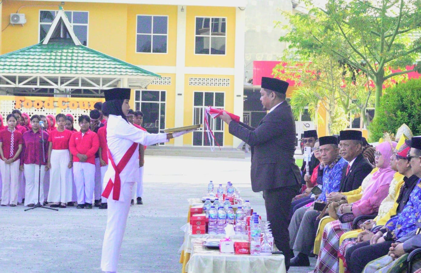 Semarak HUT ke-81 RI, UBMG Jadi Tuan Rumah Upacara LLDIKTI Wilayah XVI, Perkuat Semangat Kolaborasi dan Kemajuan Pendidikan