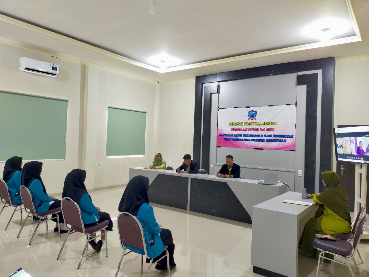 Mahasiswa Prodi S1 Gizi Ikuti Seminar Proposal Skripsi, Rizal: Tingkatkan Disiplin untuk Penyelesaian Studi