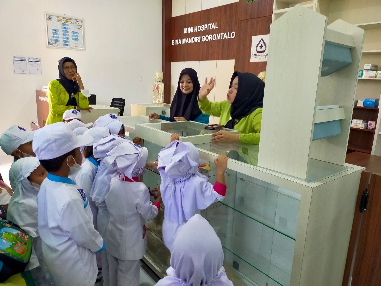 Siswa TK Bina Mandiri Kunjungi Mini Hospital Kampus UBM Gorontalo, Penglaman Belajar Edukatif