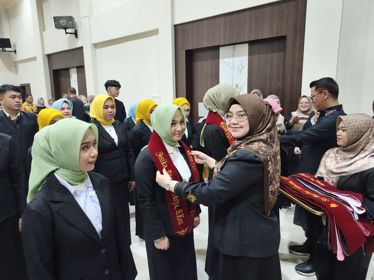 UBMG Yudisium 56 Lulusan Gelombang Pertama, Dirangkaikan dengan Sumpah Profesi Teknologi Laboratorium Medik - gambar 2