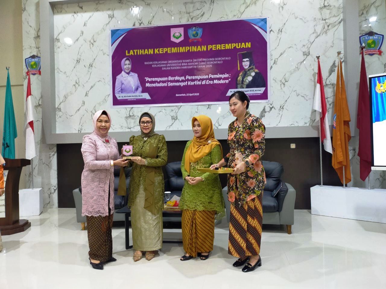 BKOW Provinsi Gorontalo Gelar Latihan Kepemimpinan Perempuan, Rektor UBM Sampaikan Materi Pentingnya Pendidikan untuk Perempuan