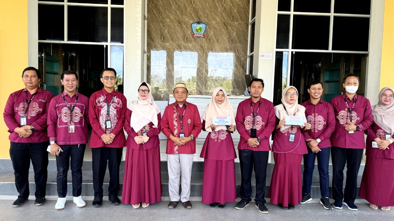 Kampus UBMG Perkuat Budaya Akademik Lewat Apel Kerja dan Pemberian Reward bagi Akreditasi Prodi serta Mahasiswa Berprestasi 