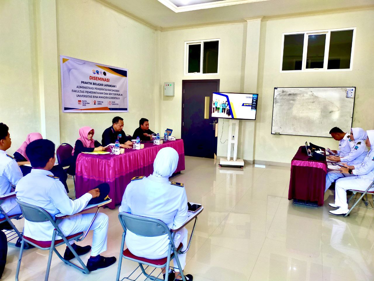 Mahasiswa Prodi APD UBM Gorontalo Laporkan Hasil PBL 1, bentuk Profesionalitas Calon Aparatur