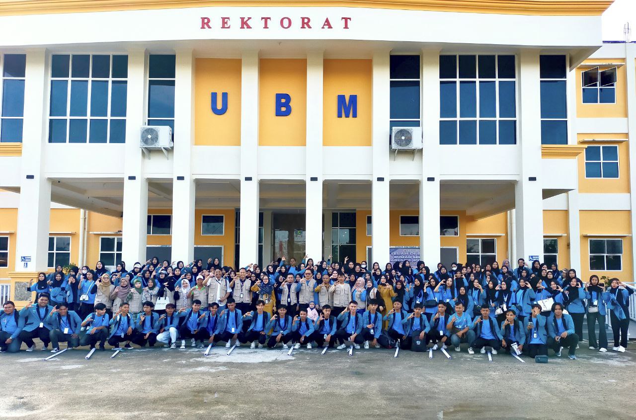 Rektor UBM Gorontalo Melepas Keberangkatan 164 Mahasiswa KKM Pengabdian Masyarakat, Momentum Berkarya untuk Masyarakat Desa