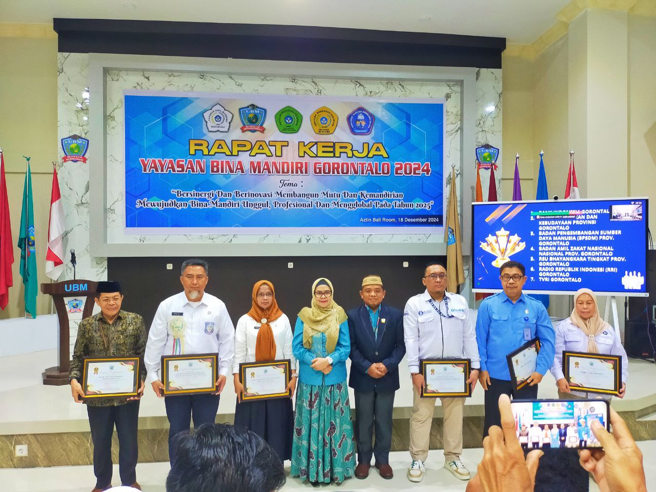 Apresiasi dari YBMG untuk Unit dan Mitra Terbaik UBM Gorontalo