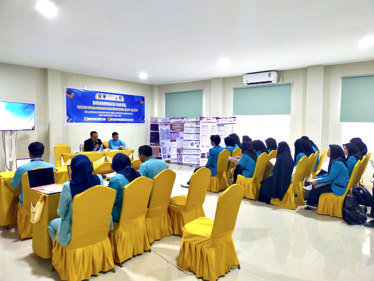Peserta KKM Internasional UBM Gorontalo Presentasi Desiminasi Hasil Kegiatan Selama di Universiti Malaya