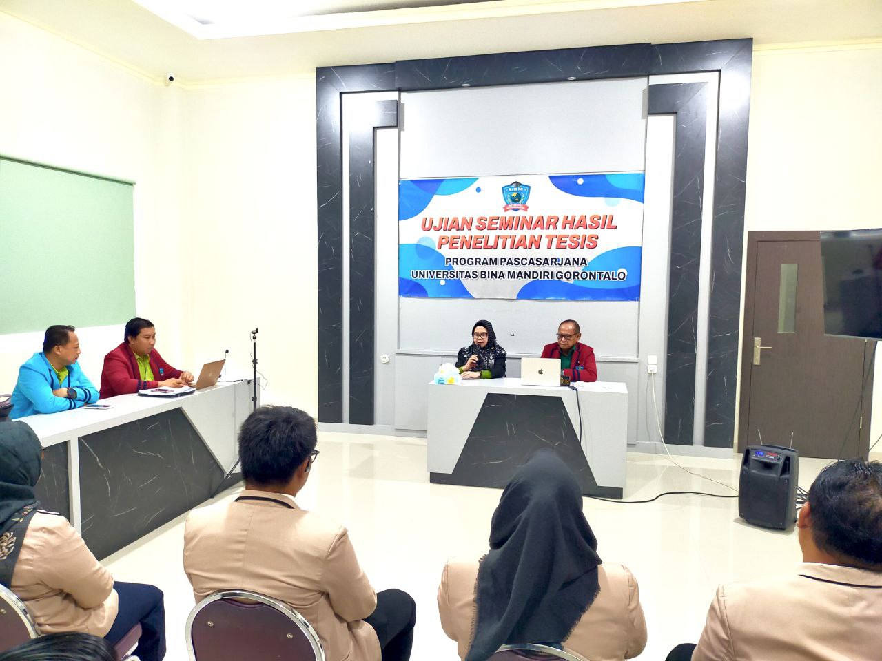 11 Mahasiswa PPs UBMG Ikuti Ujian Seminar Hasil Penelitian, Rektor Titin: Tetap Fokus dan Disiplin