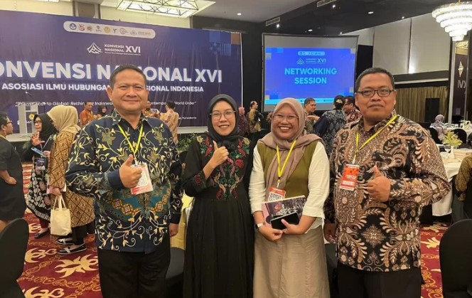 Kaprodi HI UBM Gorontalo Perluas Jejaring Akademik di Konvensi Nasional XVI Asosiasi Ilmu Hubungan Internasional Indonesia